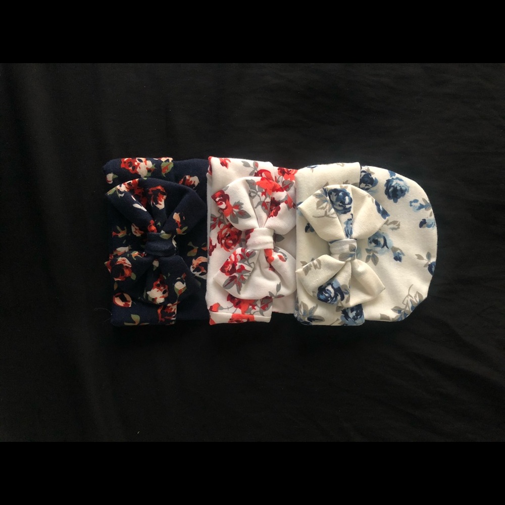 Set of newborn beanies